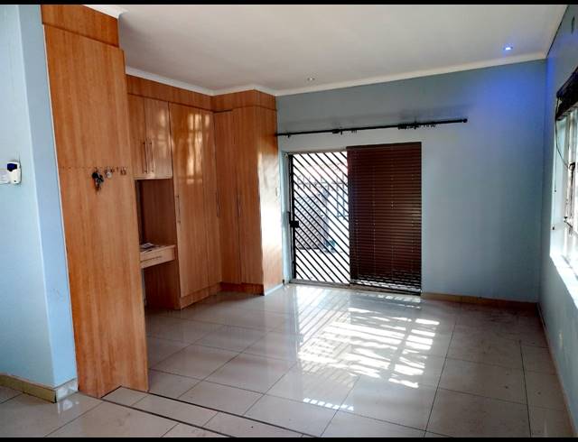 3 BEDROOM HOUSE FOR SALE IN BRACKENDOWNS